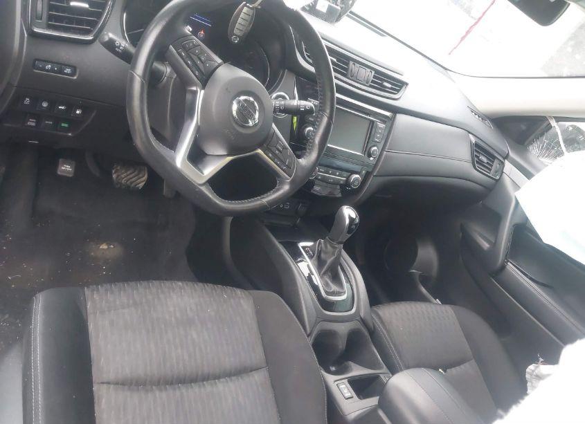 Photo 5 of 2019 Nissan Rogue SV (VIN JN8AT2MV0KW382449)