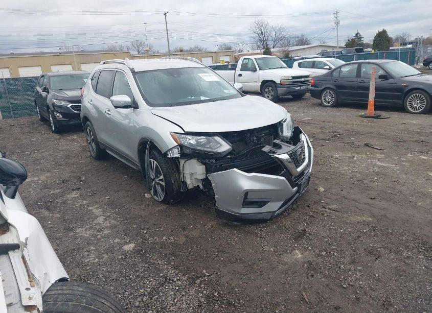 2019 Nissan Rogue SV (VIN JN8AT2MV0KW399963) main photo