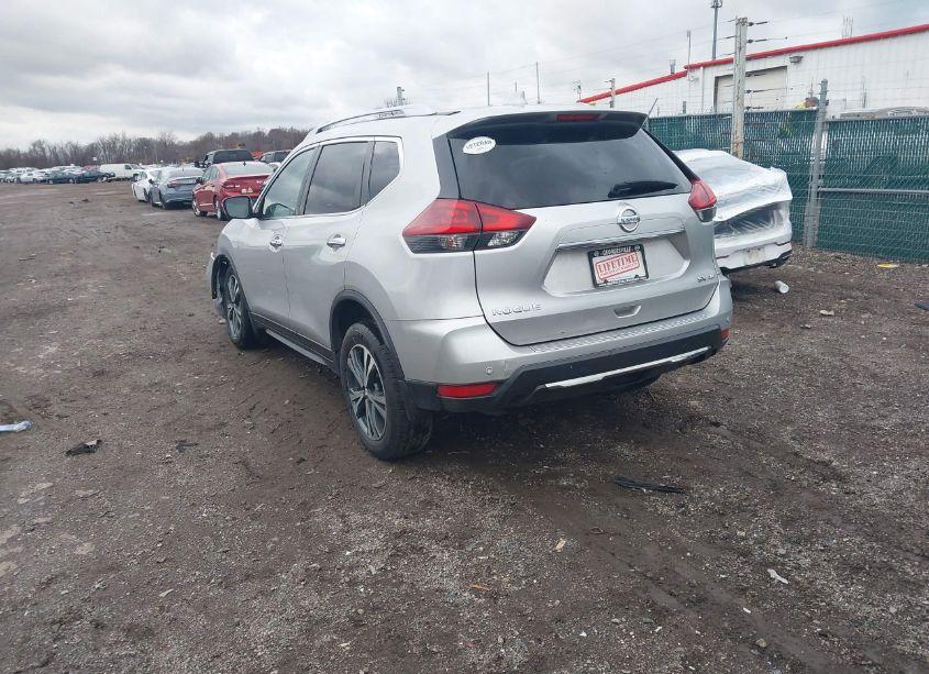 Photo 3 of 2019 Nissan Rogue SV (VIN JN8AT2MV0KW399963)
