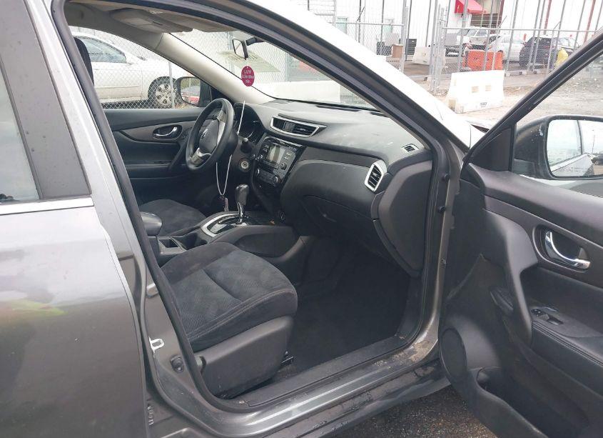 Photo 5 of 2016 Nissan Rogue S (VIN JN8AT2MV1GW153916)