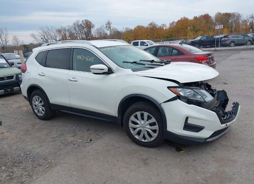 2017 Nissan Rogue S (VIN JN8AT2MV1HW011034) main photo