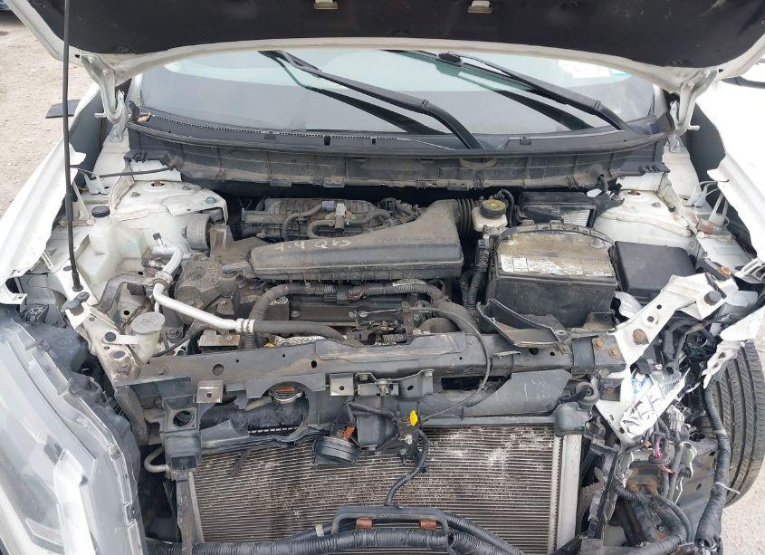 Photo 10 of 2017 Nissan Rogue S (VIN JN8AT2MV1HW011034)