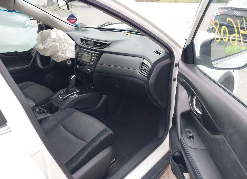 Photo 5 of 2017 Nissan Rogue S (VIN JN8AT2MV1HW011034)