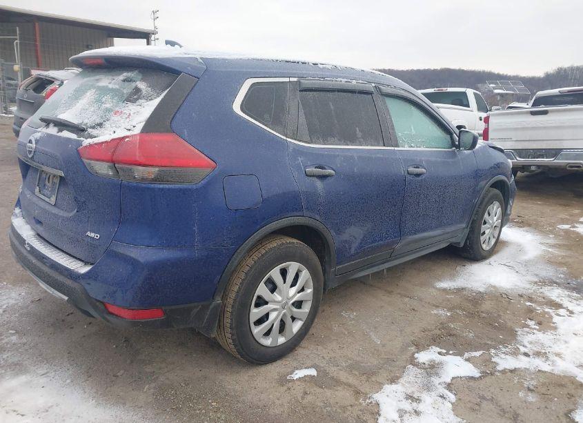 Photo 4 of 2017 Nissan Rogue S (VIN JN8AT2MV1HW012586)