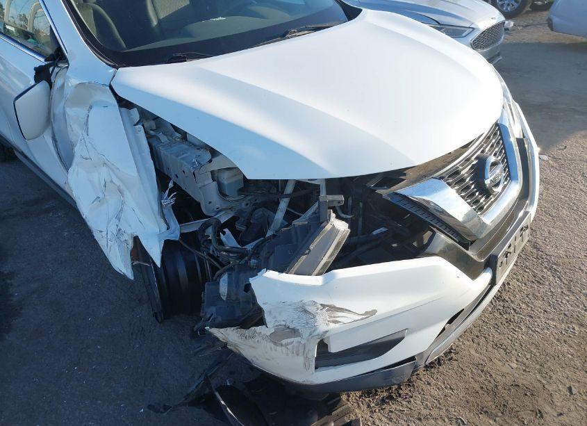 Photo 6 of 2017 Nissan Rogue S (VIN JN8AT2MV1HW012748)