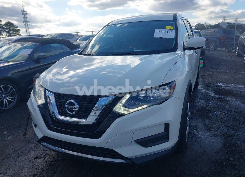 Photo 13 of 2017 Nissan Rogue S (VIN JN8AT2MV1HW014435)