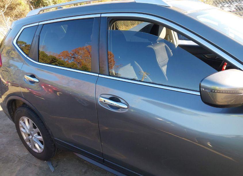 Photo 13 of 2017 Nissan Rogue SV (VIN JN8AT2MV1HW259400)