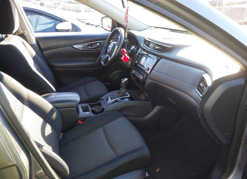 Photo 5 of 2017 Nissan Rogue SV (VIN JN8AT2MV1HW259400)