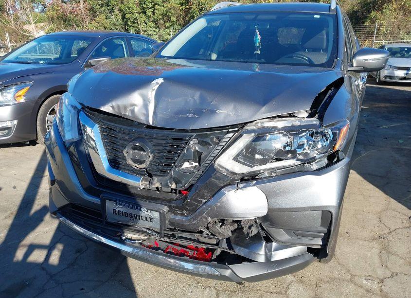 Photo 6 of 2017 Nissan Rogue SV (VIN JN8AT2MV1HW259400)