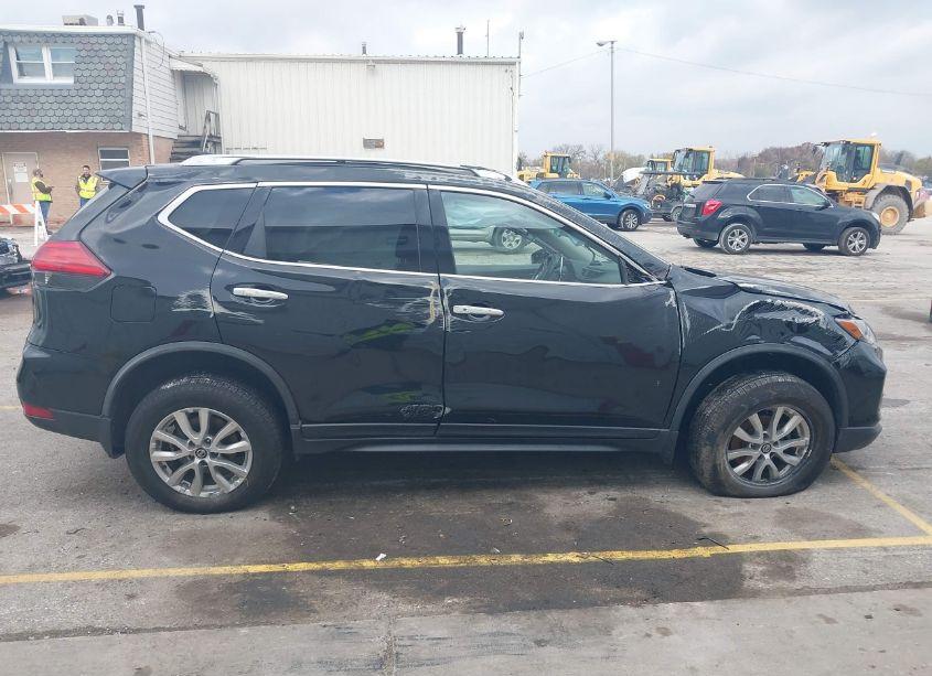 Photo 13 of 2017 Nissan Rogue SV (VIN JN8AT2MV1HW267657)