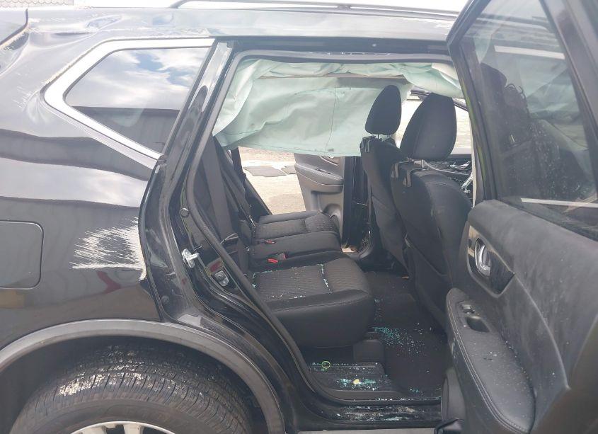 Photo 8 of 2017 Nissan Rogue SV (VIN JN8AT2MV1HW267657)