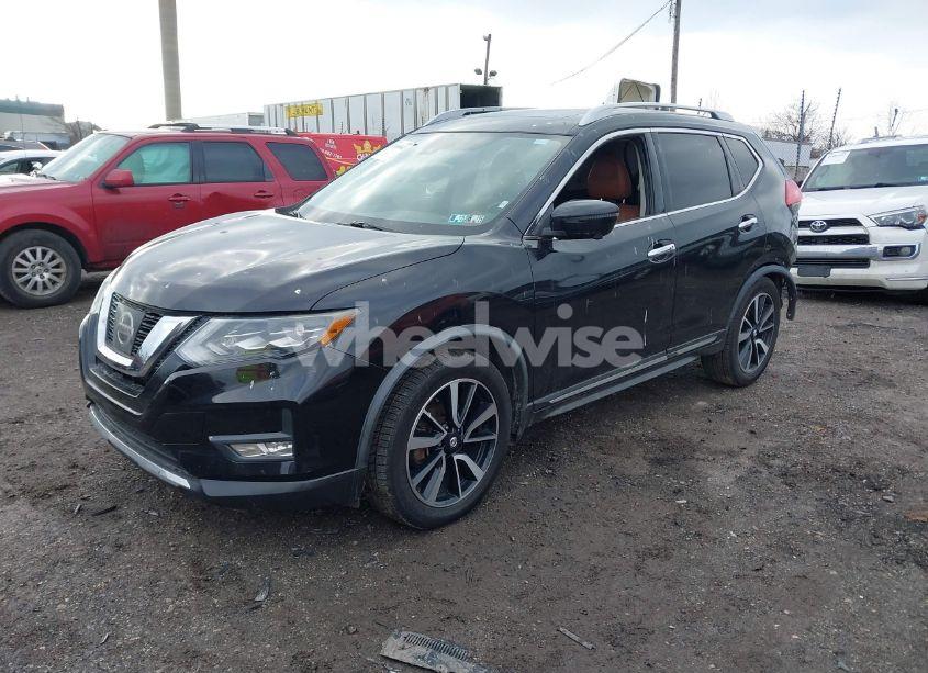 Photo 2 of 2017 Nissan Rogue SL (VIN JN8AT2MV1HW283678)