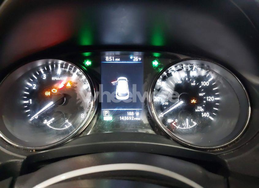 Photo 7 of 2018 Nissan Rogue SV (VIN JN8AT2MV1JW300503)