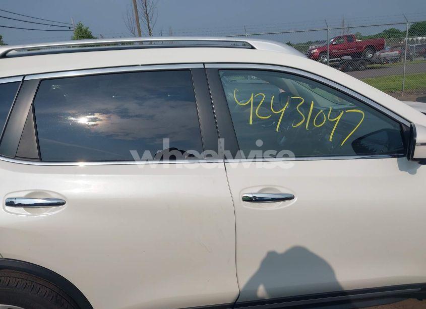 Photo 13 of 2018 Nissan Rogue SL (VIN JN8AT2MV1JW310447)