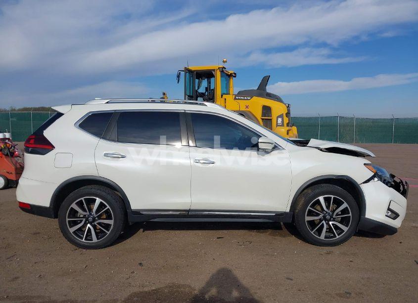 Photo 13 of 2018 Nissan Rogue SL (VIN JN8AT2MV1JW314322)