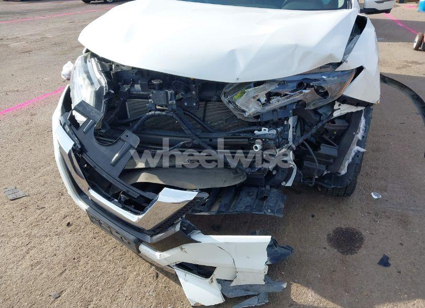 Photo 6 of 2018 Nissan Rogue SL (VIN JN8AT2MV1JW314322)