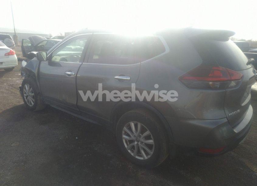 Photo 3 of 2018 Nissan Rogue SV (VIN JN8AT2MV1JW314594)