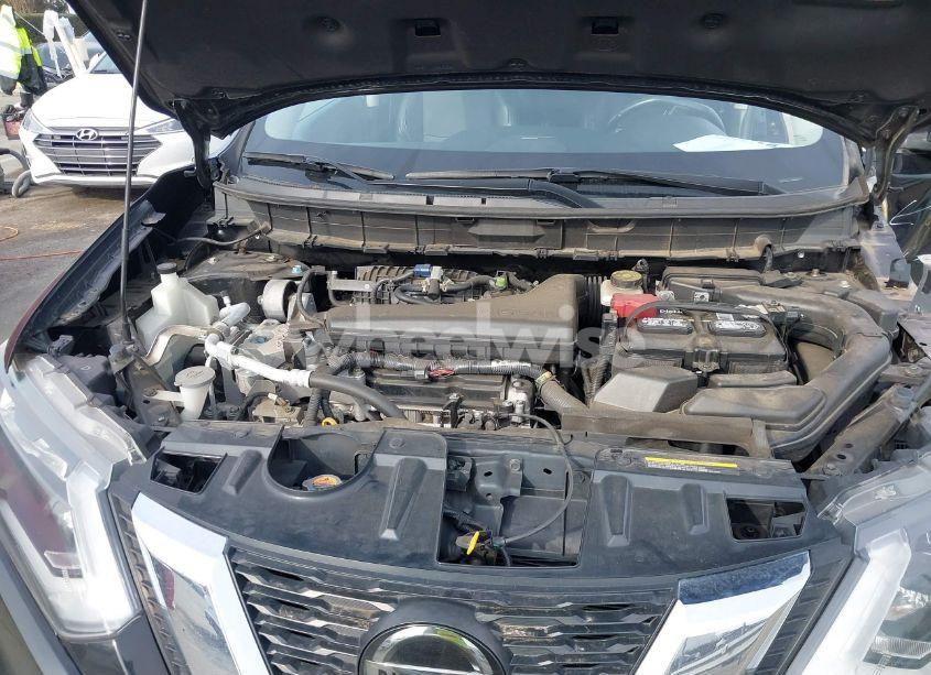 Photo 10 of 2018 Nissan Rogue SL (VIN JN8AT2MV1JW317821)