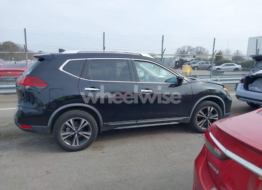 Photo 13 of 2018 Nissan Rogue SL (VIN JN8AT2MV1JW317821)