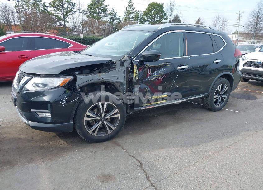 Photo 2 of 2018 Nissan Rogue SL (VIN JN8AT2MV1JW317821)