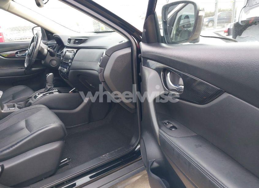 Photo 5 of 2018 Nissan Rogue SL (VIN JN8AT2MV1JW317821)