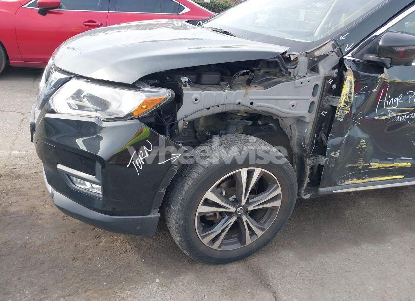 Photo 6 of 2018 Nissan Rogue SL (VIN JN8AT2MV1JW317821)