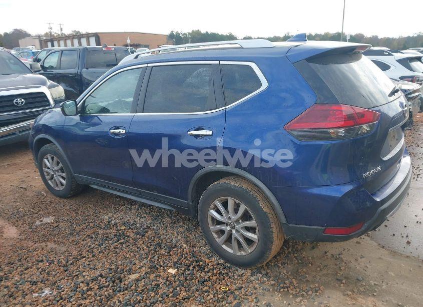 Photo 3 of 2018 Nissan Rogue SV (VIN JN8AT2MV1JW325496)