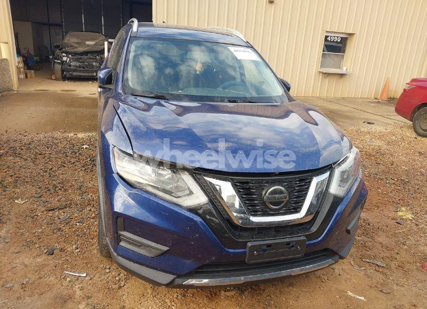 Photo 6 of 2018 Nissan Rogue SV (VIN JN8AT2MV1JW325496)