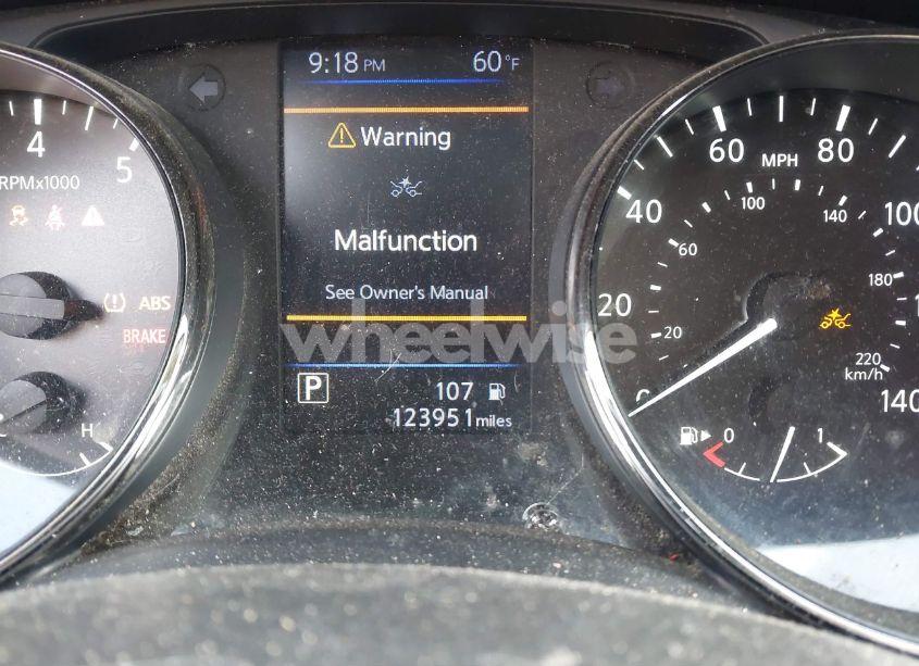 Photo 7 of 2018 Nissan Rogue SV (VIN JN8AT2MV1JW325496)