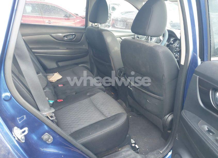 Photo 8 of 2018 Nissan Rogue SV (VIN JN8AT2MV1JW325496)