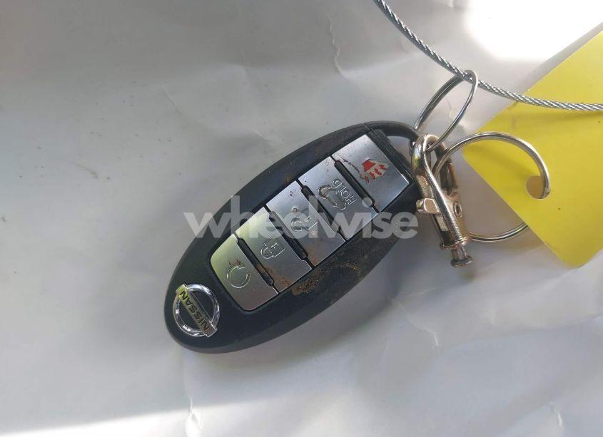 Photo 11 of 2018 Nissan Rogue SV (VIN JN8AT2MV1JW350365)