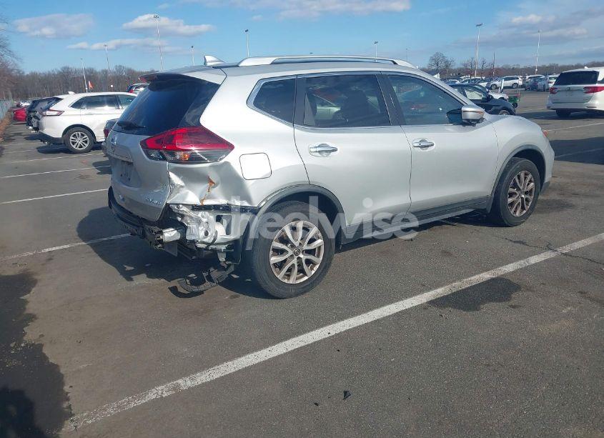 Photo 4 of 2018 Nissan Rogue SV (VIN JN8AT2MV1JW350365)