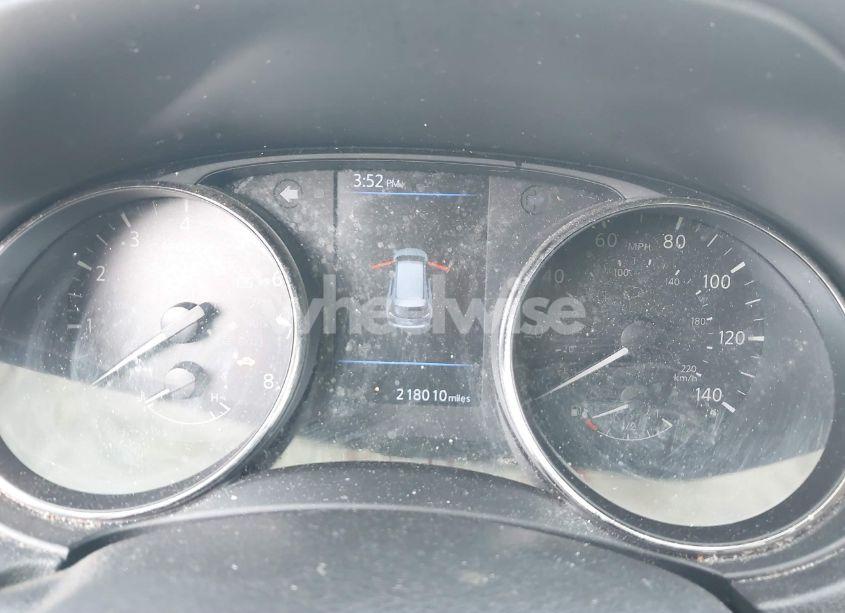 Photo 7 of 2018 Nissan Rogue SV (VIN JN8AT2MV1JW352732)