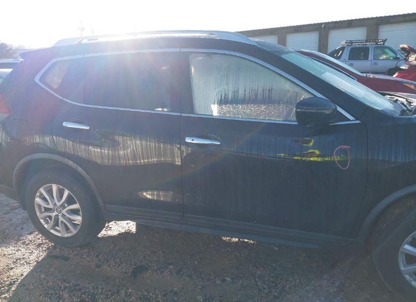 Photo 13 of 2018 Nissan Rogue SV (VIN JN8AT2MV1JW353184)