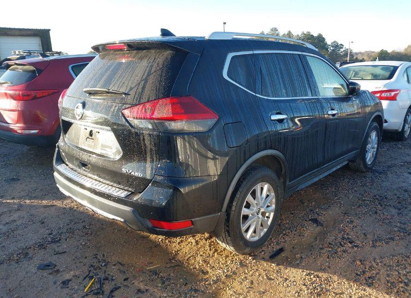 Photo 4 of 2018 Nissan Rogue SV (VIN JN8AT2MV1JW353184)