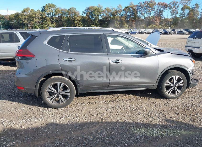 Photo 13 of 2019 Nissan Rogue SV (VIN JN8AT2MV1KW370116)