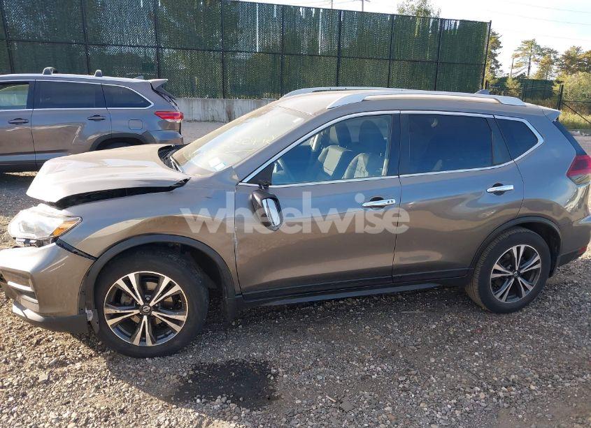 Photo 14 of 2019 Nissan Rogue SV (VIN JN8AT2MV1KW370116)