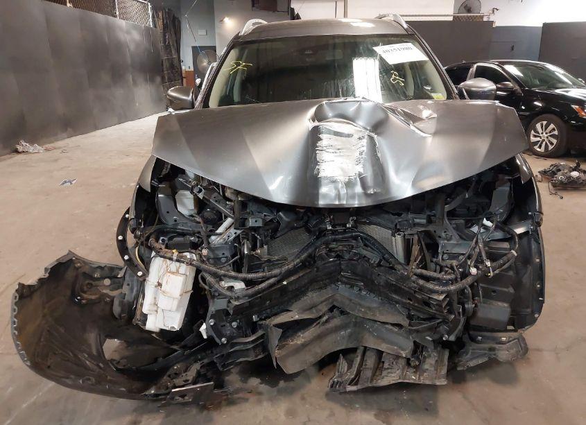 Photo 13 of 2019 Nissan Rogue SV (VIN JN8AT2MV1KW375459)