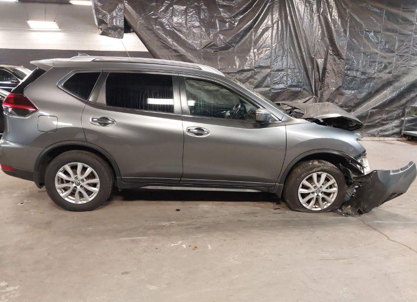 Photo 14 of 2019 Nissan Rogue SV (VIN JN8AT2MV1KW375459)