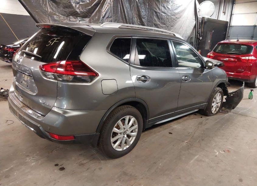 Photo 4 of 2019 Nissan Rogue SV (VIN JN8AT2MV1KW375459)