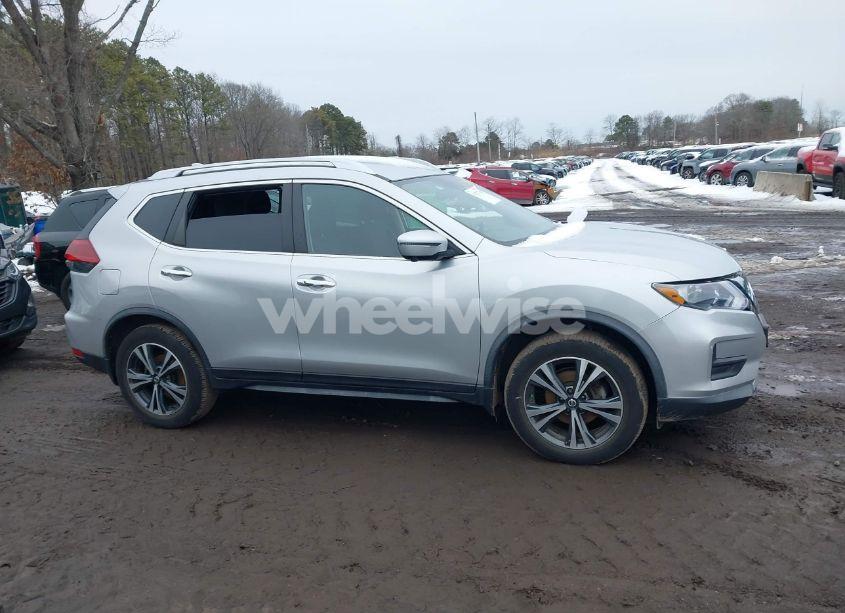 Photo 13 of 2019 Nissan Rogue SV (VIN JN8AT2MV1KW378300)