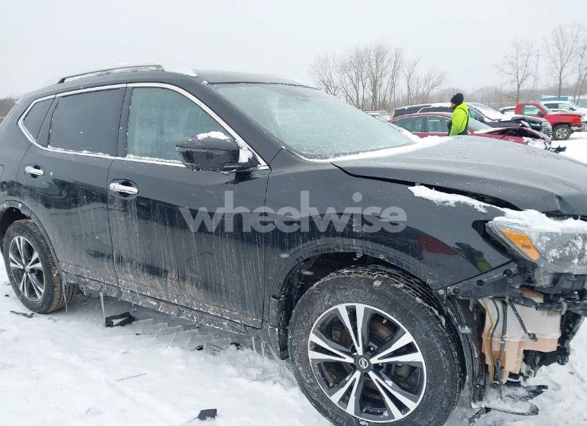 Photo 14 of 2019 Nissan Rogue SV (VIN JN8AT2MV1KW378913)