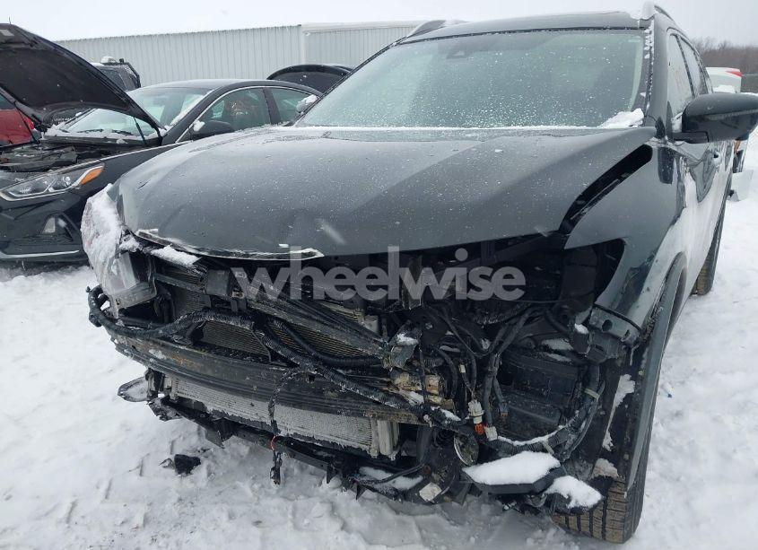 Photo 6 of 2019 Nissan Rogue SV (VIN JN8AT2MV1KW378913)