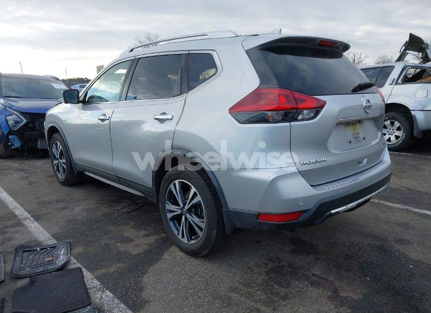 Photo 3 of 2019 Nissan Rogue SV (VIN JN8AT2MV1KW379852)