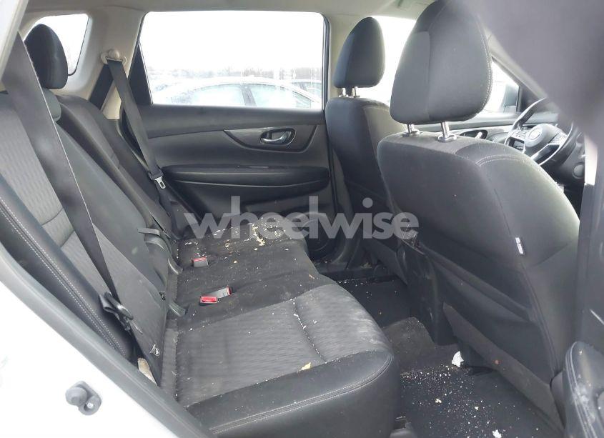 Photo 8 of 2019 Nissan Rogue SV (VIN JN8AT2MV1KW379852)