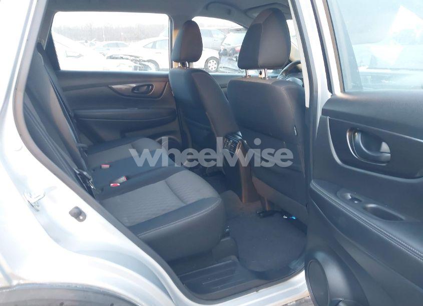 Photo 8 of 2019 Nissan Rogue S (VIN JN8AT2MV1KW387501)