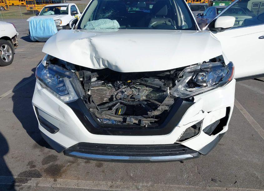 Photo 6 of 2020 Nissan Rogue S INTELLIGENT AWD (VIN JN8AT2MV1LW139251)