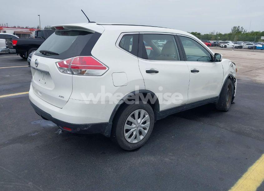 Photo 4 of 2016 Nissan Rogue S (VIN JN8AT2MV2GW145341)