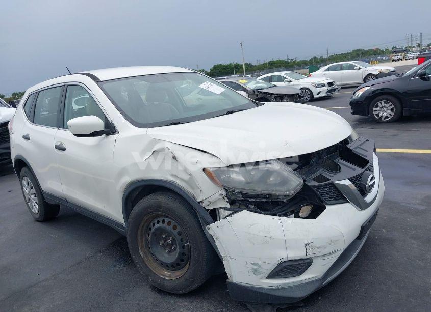 Photo 6 of 2016 Nissan Rogue S (VIN JN8AT2MV2GW145341)