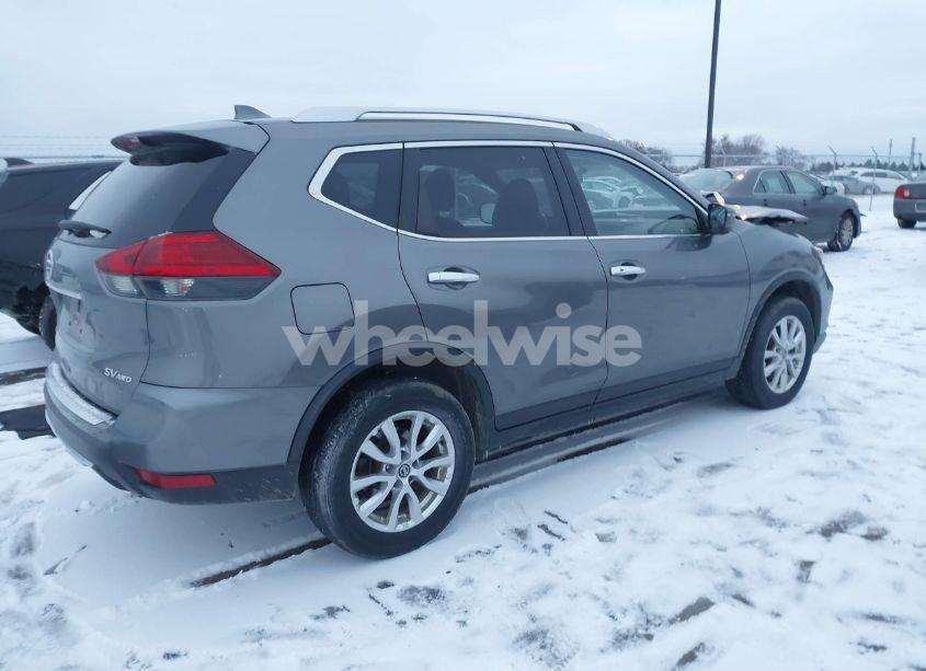 Photo 4 of 2017 Nissan Rogue SV (VIN JN8AT2MV2HW002004)